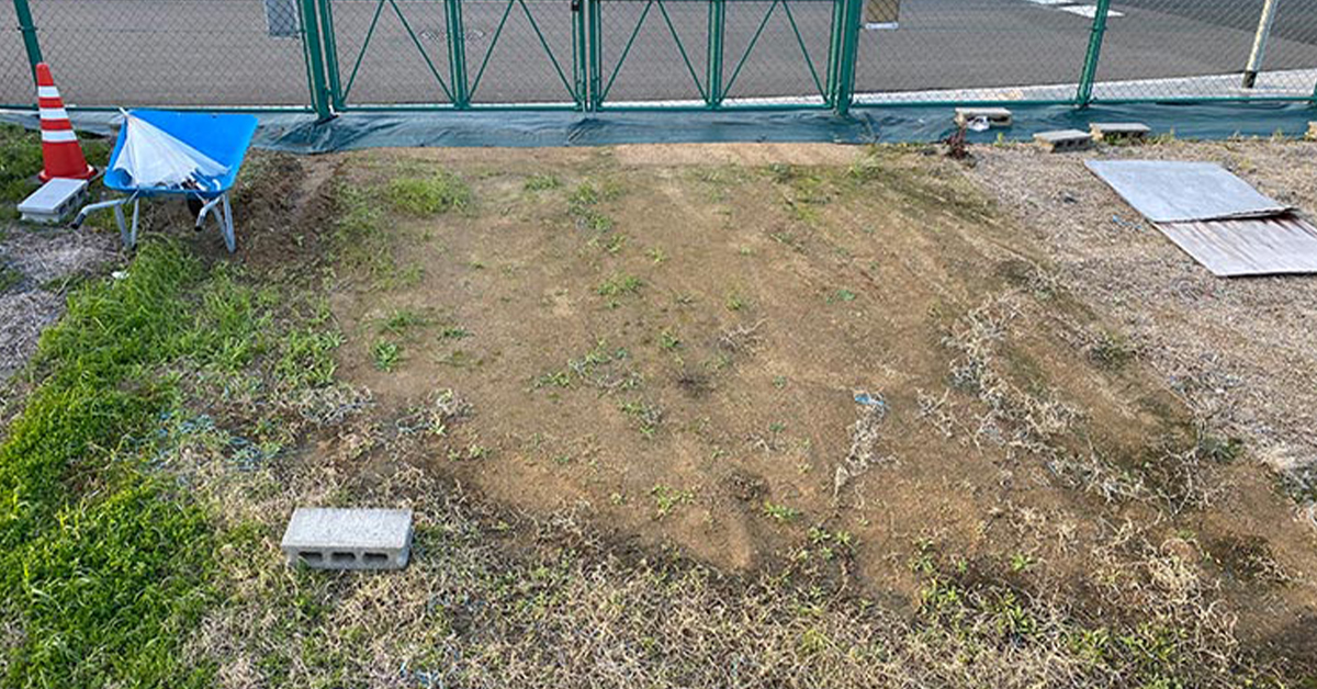 粘土質の土地は水はけが悪くぬかるみやすい